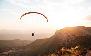 3. Huzurlu Bir Manzara Eşliğinde Uçmak; Paragliding (Yamaç Paraşütü)